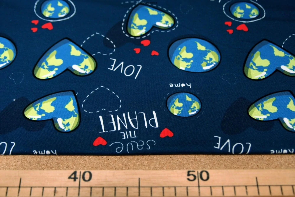 Teplákovina Zeměkoule Love na modré