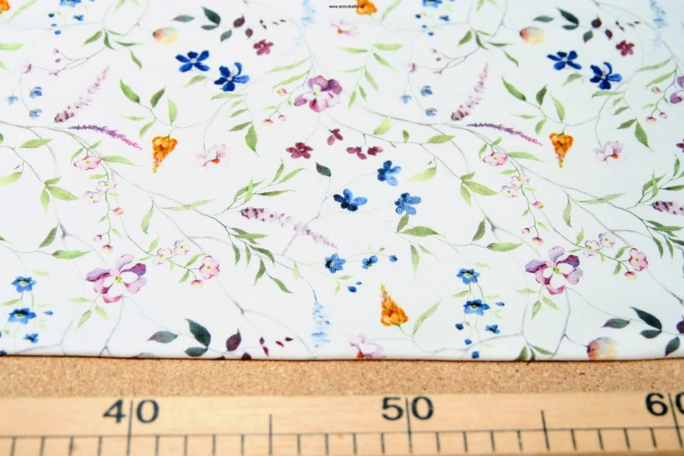 Teplákovina drobná kvítka na světlé