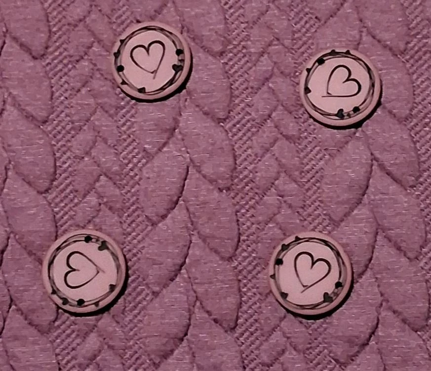 Knoflík starorůžový srdce 25mm