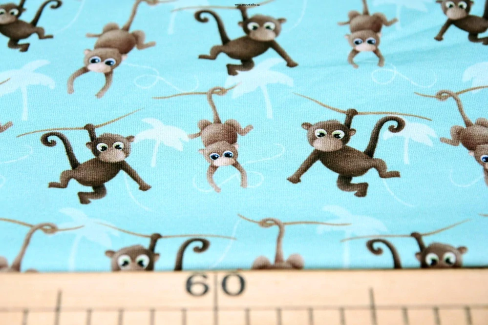Úplet potisk neposedné opičky na modré