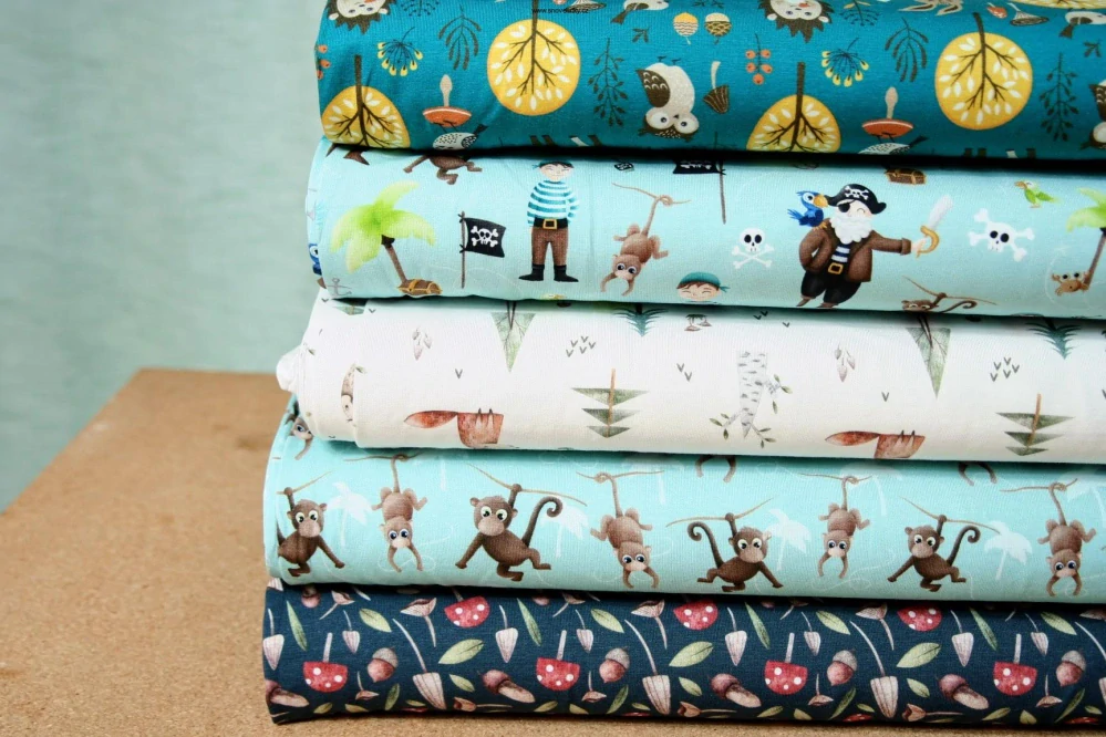 Úplet lesní zvířátka na petrolejové