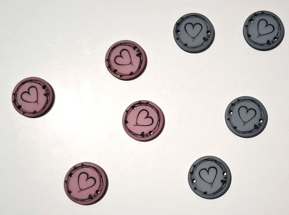 Knoflík starorůžový srdce 25mm