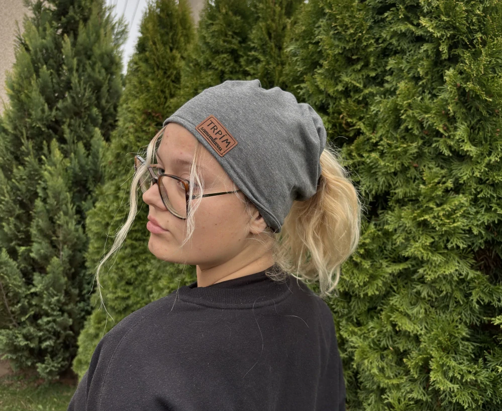 čepice s otvorem na culík, vel 46