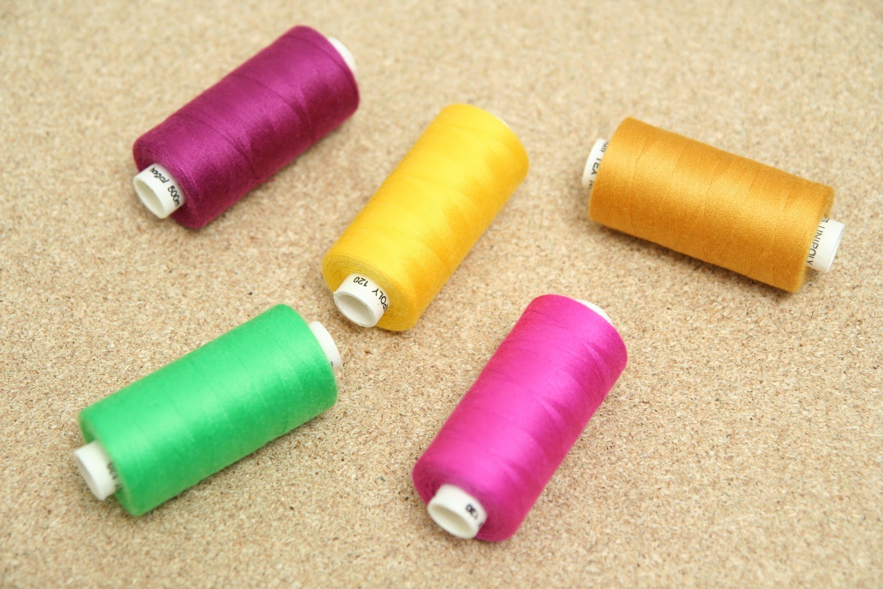 Nitě Hagal - zelená jablko 500m (14x2)