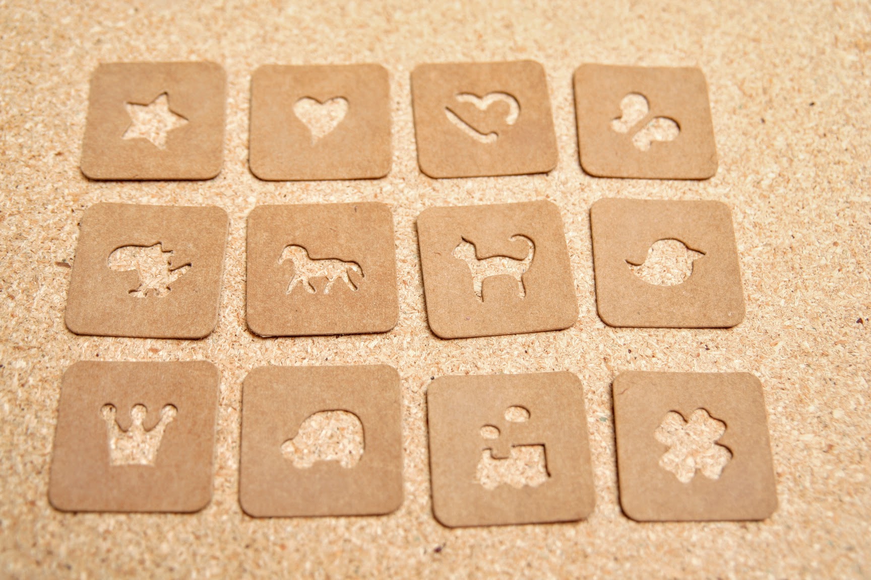 Štítek na oblečeni Čtverec kočka 28mm x 28mm