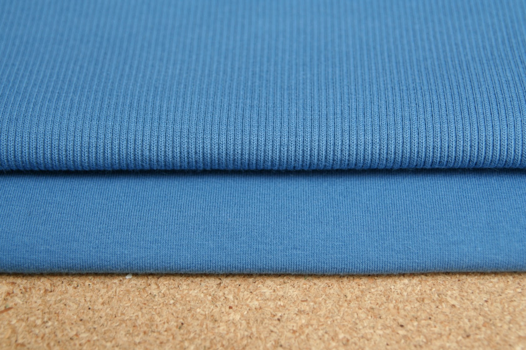 Teplákovina jednobarevná úhlová modř 260g #42