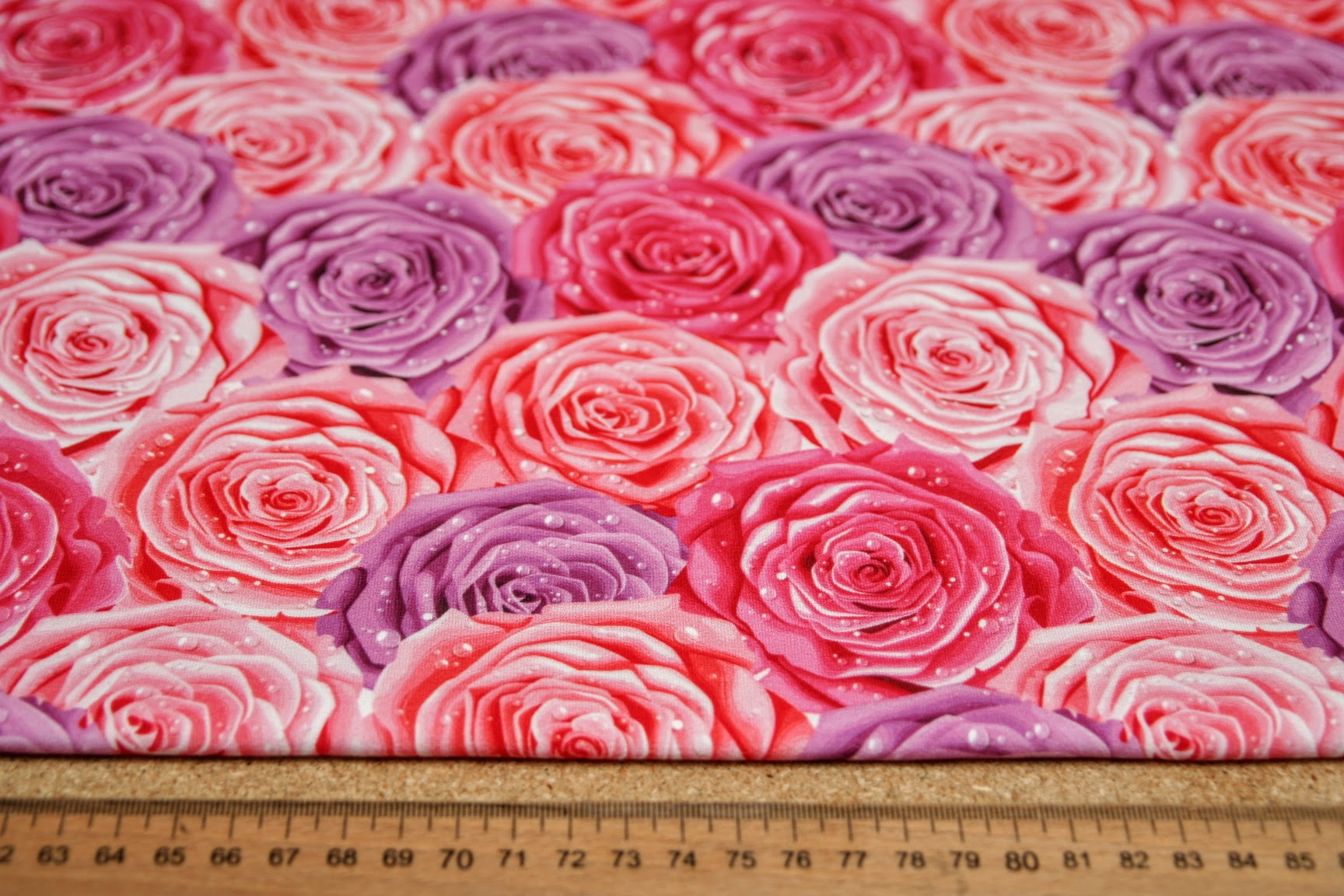 Teplákovina potisk růže s kapkami rosy