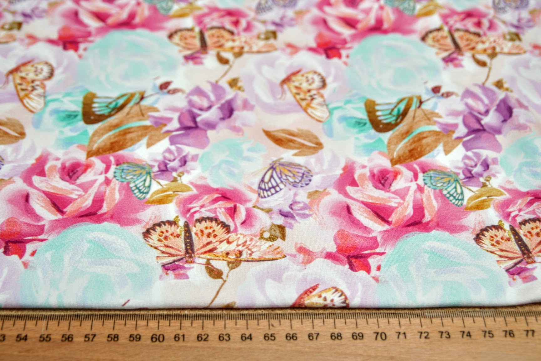 Teplákovina potisk květinová kamufláž s motýlky