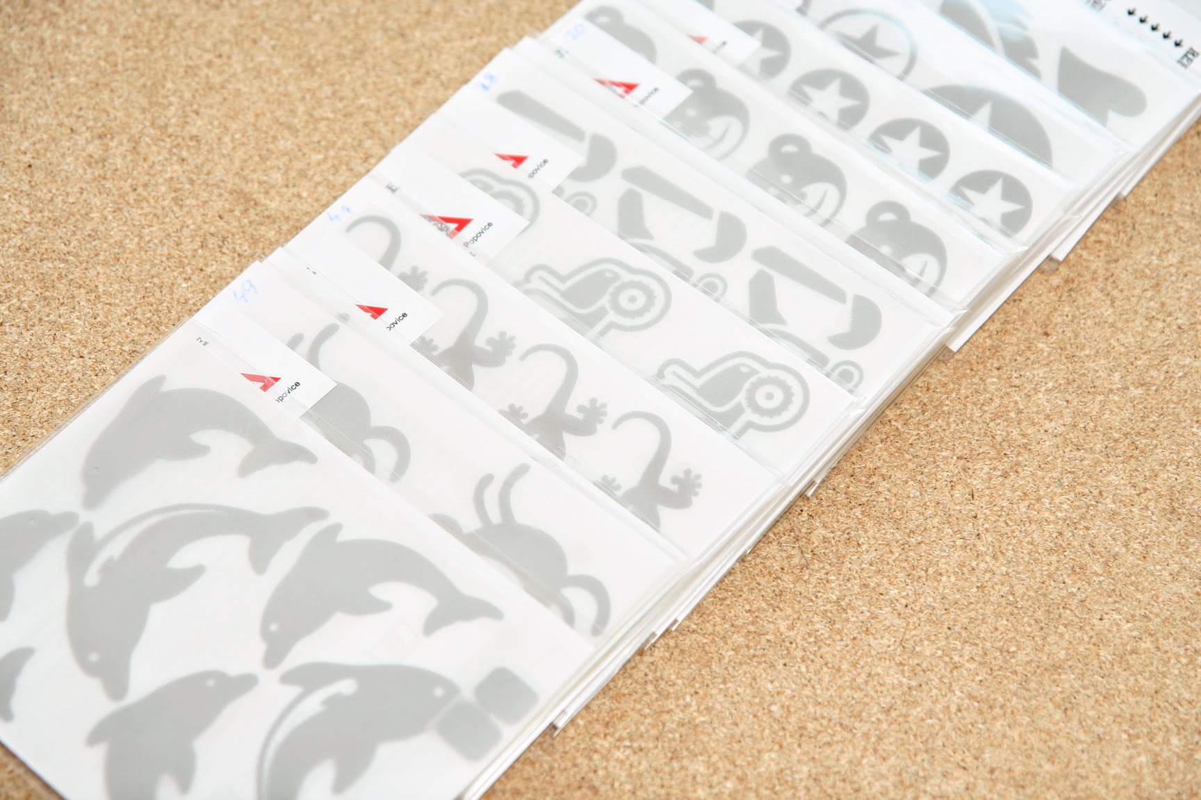 Reflexní nažehlovačka hvězdy větší v kroužku (7 ks)