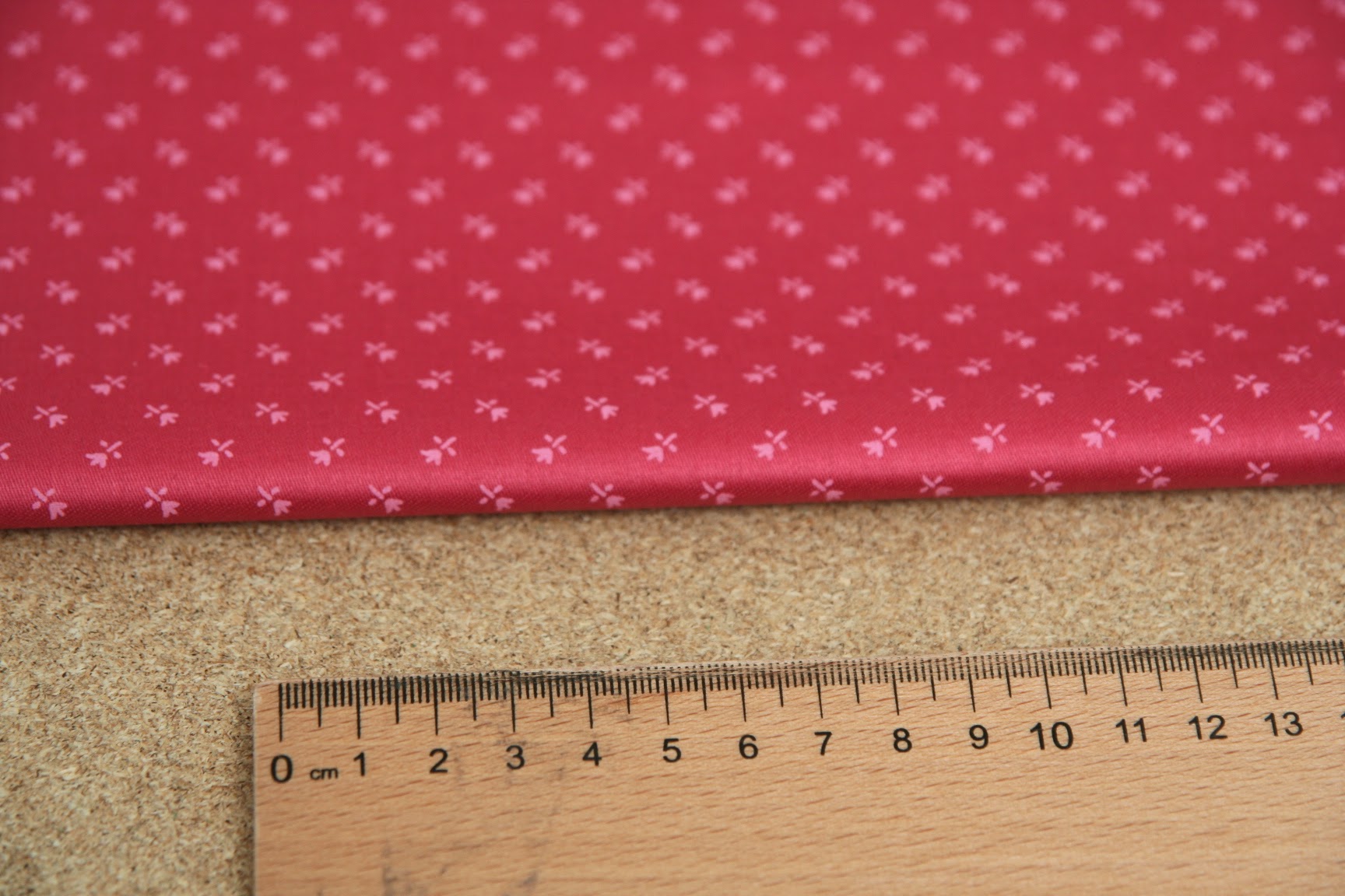 Bavlněný satén drobné tulipánky na růžové