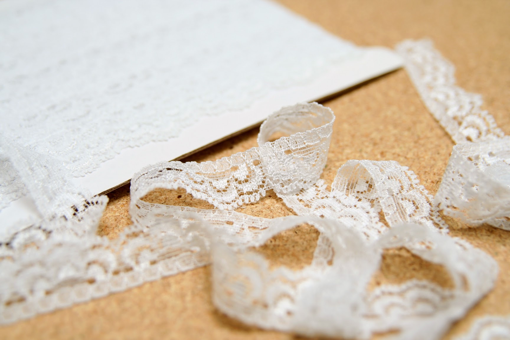 Krajka elastická bílá 16mm