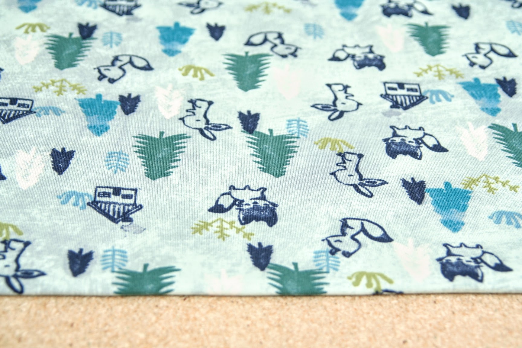 Úplet mýval v lese