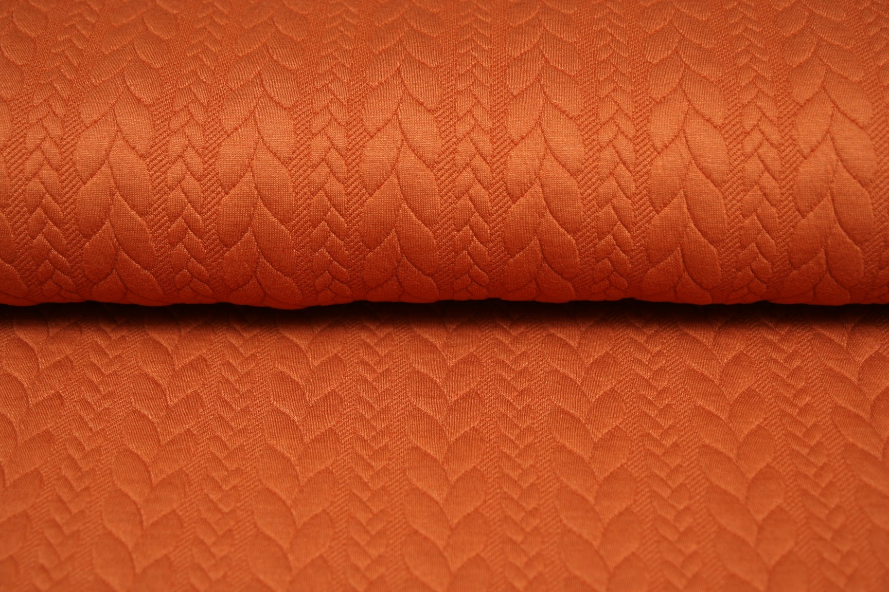 Pletenina copánky koňak