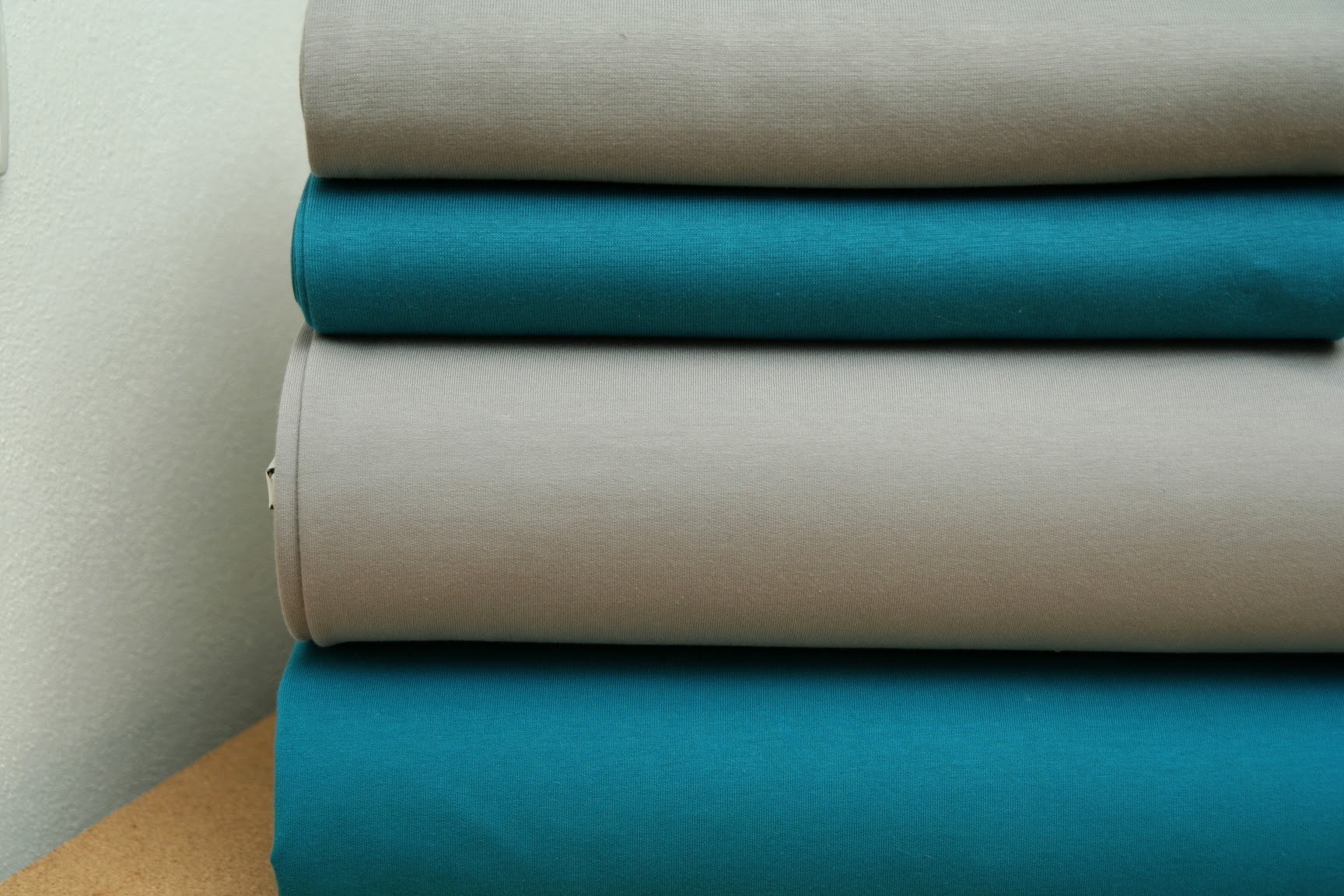 Náplet jednobarevný šedý světlý 260 g #05