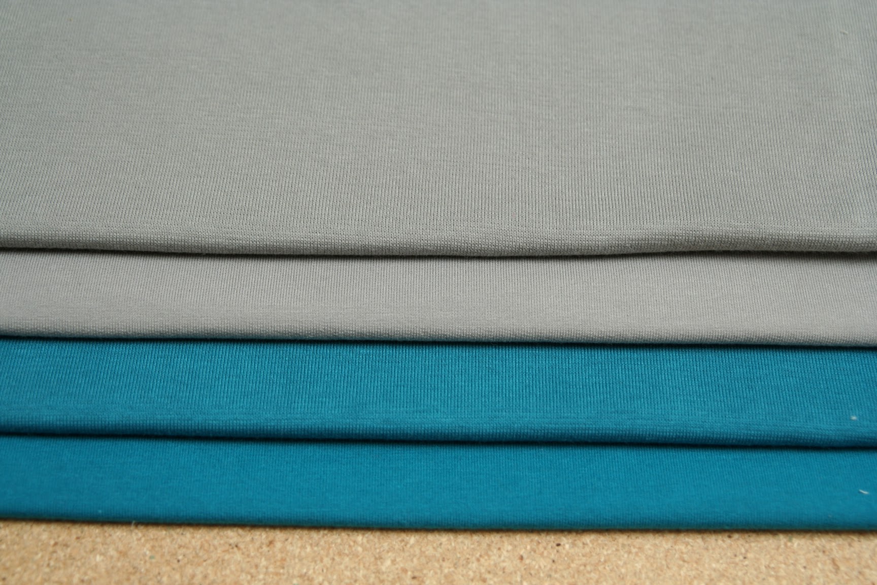 Náplet jednobarevný šedý světlý 260 g #05