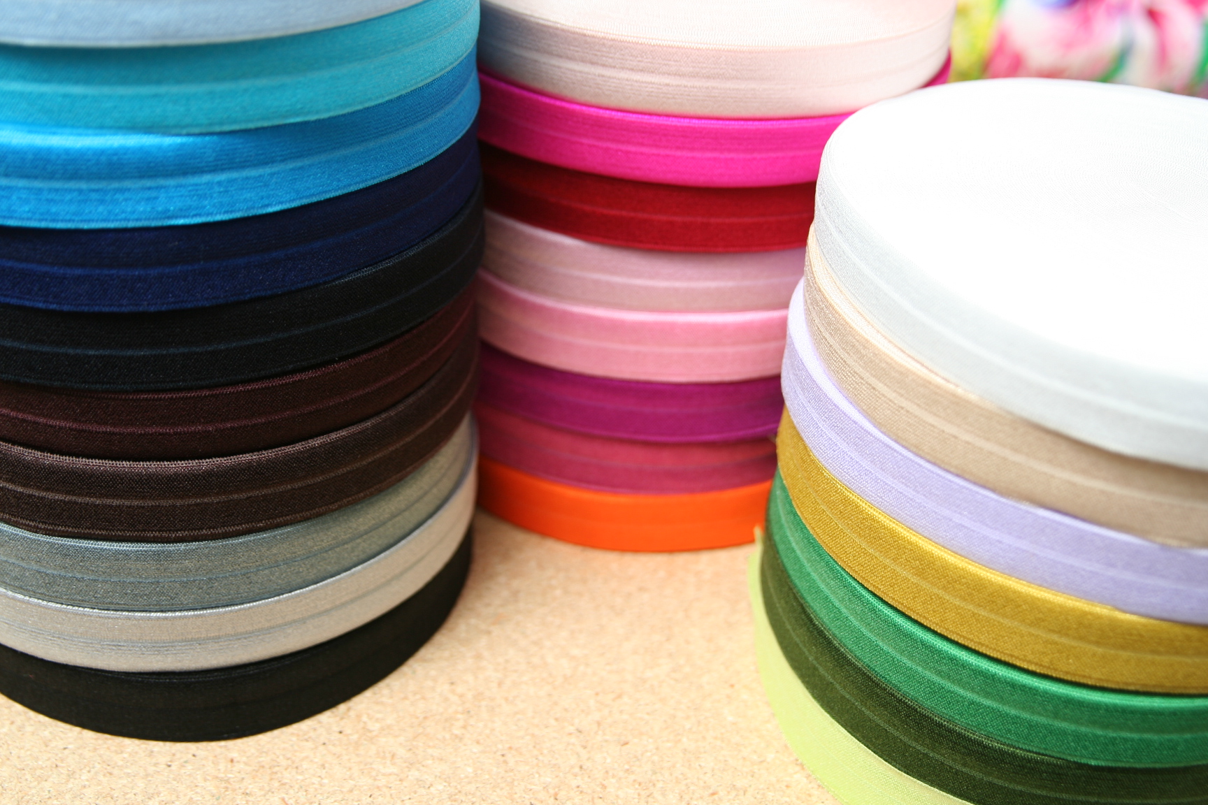 Šikmý proužek / lemovací pruženka malinová 19mm