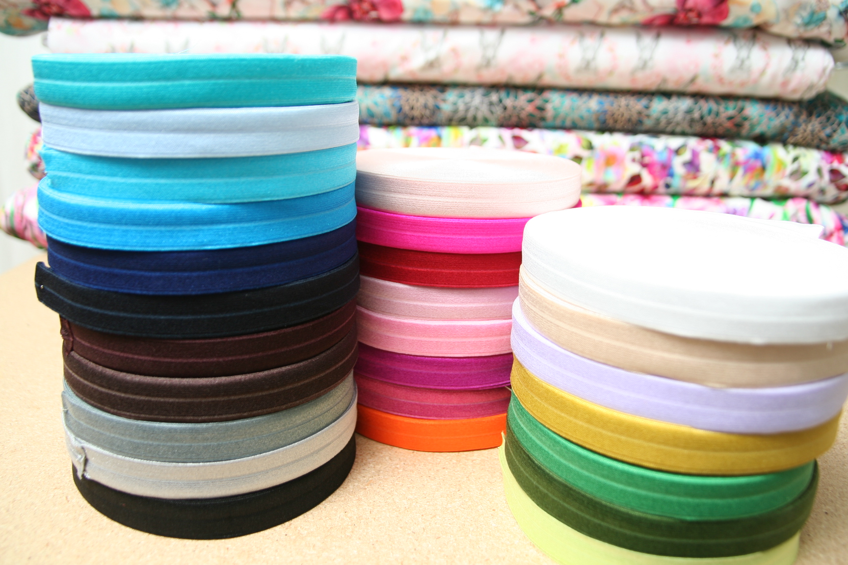 Šikmý proužek / lemovací pruženka zelené jablko 19mm