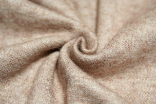 Svetrovina hnědá melé