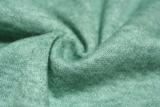 Svetrovina zelené melé