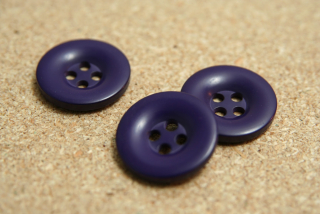 Knoflík fialový temný 25mm